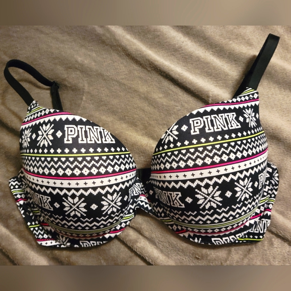 VS PINK 34D holiday pattern bra black